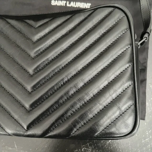 YSL LOU CAMERA BAG IN QUILTED LEATHER - Picture 10 of 17